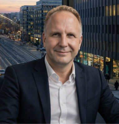 Porträt von Claas Hansen, Inhaber und Senior Advisor von lightparc
